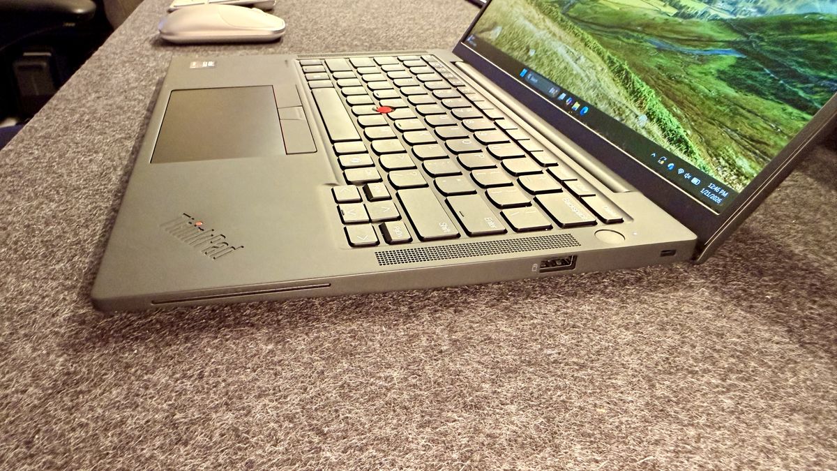 Lenovo | ThinkPad X13 Gen 6