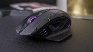 Corsair Dark Core RGB SE mouse
