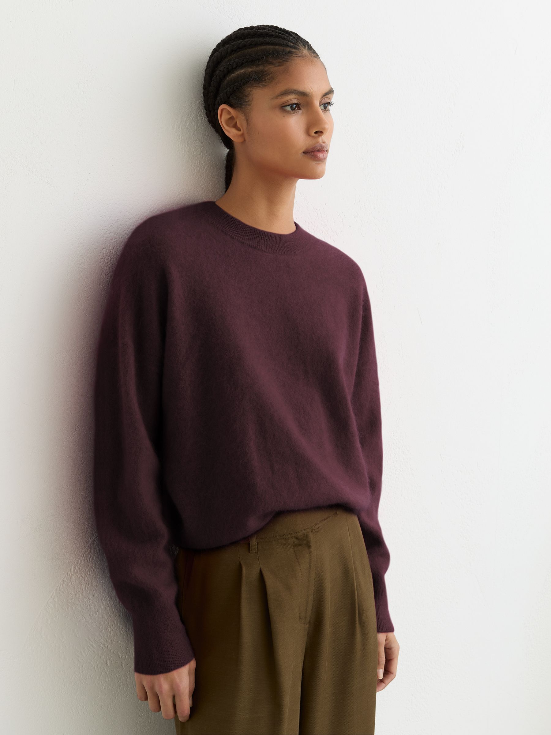 Brushed Cashmere Crew Neck Jumper in Burgundy