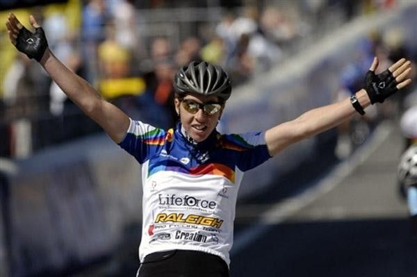 Cooke wins the sprint at the Ronde van Vlaanderen