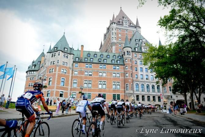 The field climbs in front of the Chateau Frontenac