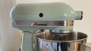 KitchenAid 4.8-litre Artisan Stand Mixer controls