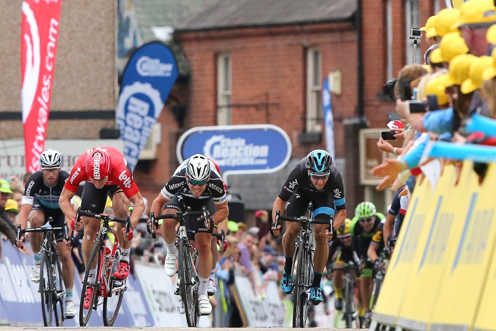 Elia Viviani on his way to winning stage 1 at the 2015 Tour of Britain.