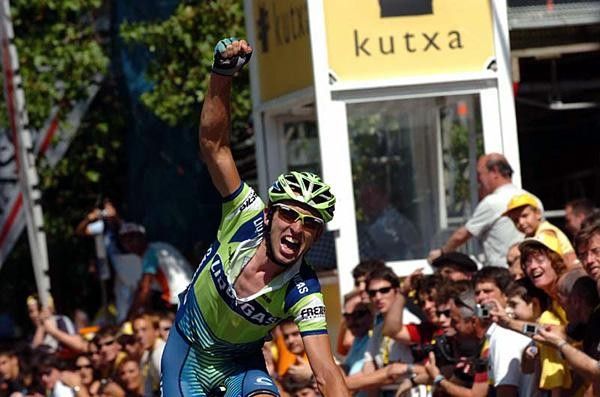 Leonardo Bertagnolli (Liquigas) wins on the streets of San Sebasti&aacute;n.
