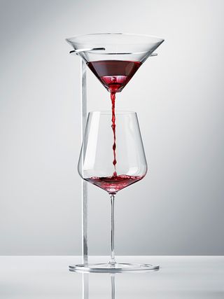 Wine glass with Suspense filter