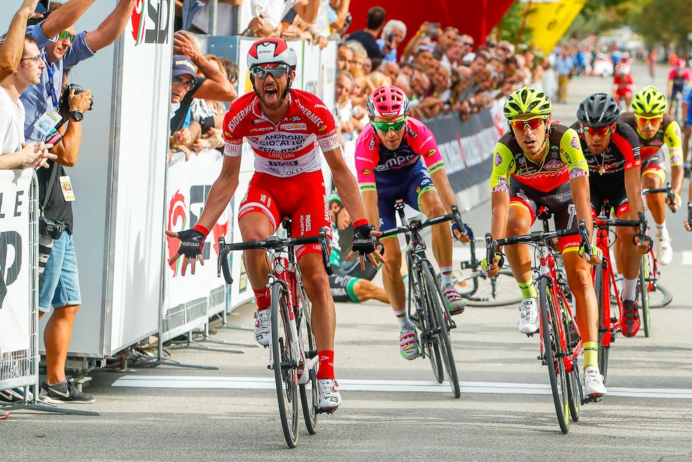 Francesco Gavazzi wins the 2016 Memorial Marco Pantani