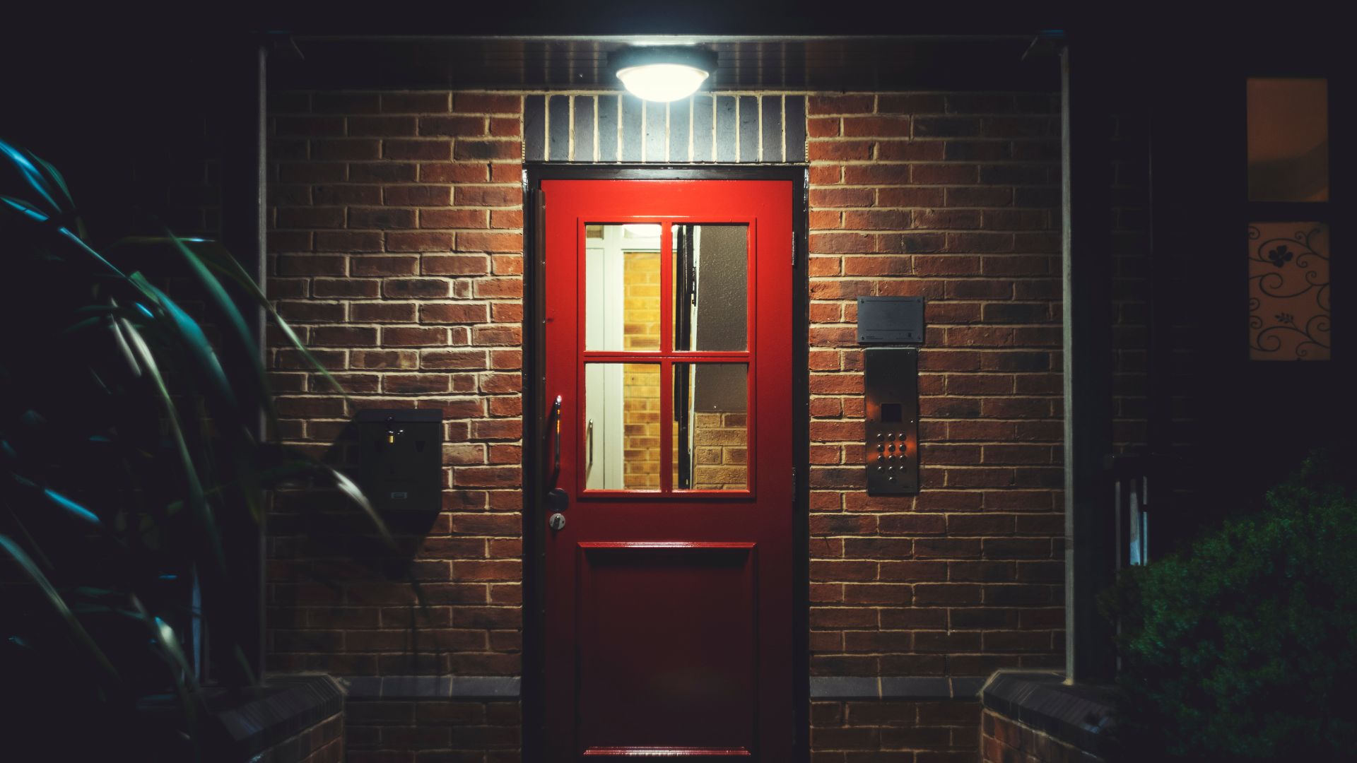 picture of front door light on above door