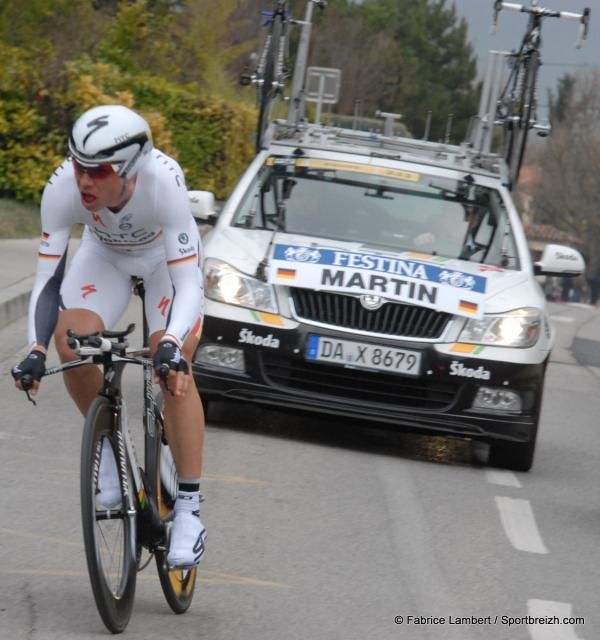Tony Martin (HTC-Highroad) rides to the Paris-Nice stage win.