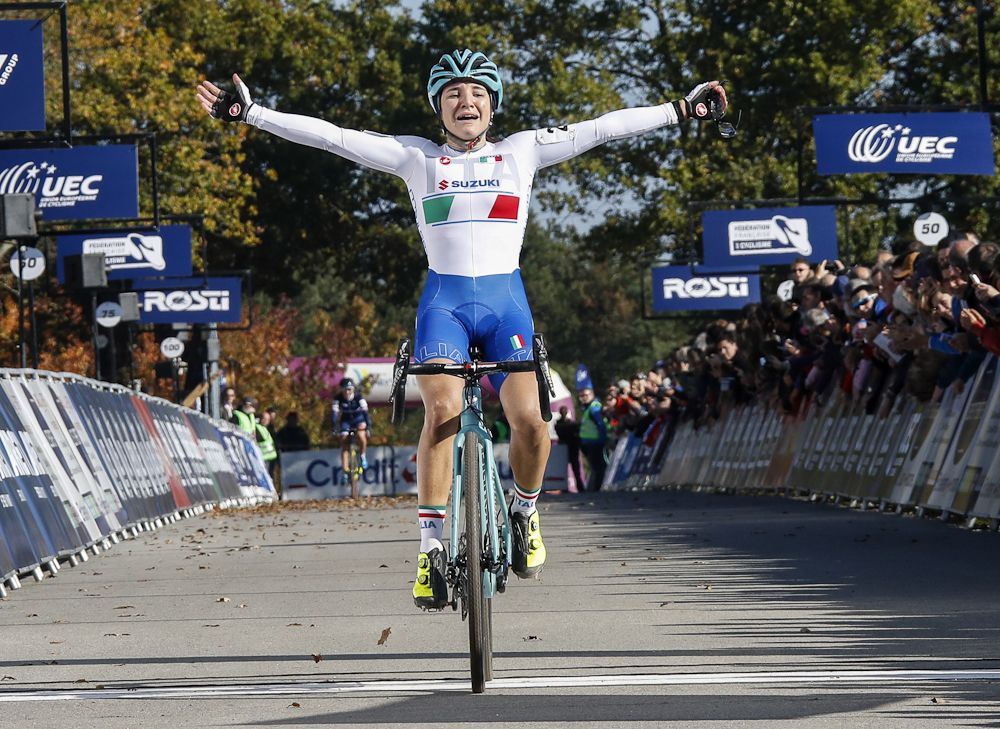 Chiara Teocchi (Italy) celebrates winning the women's U23 title at the 2016 European cyclo-cross championships