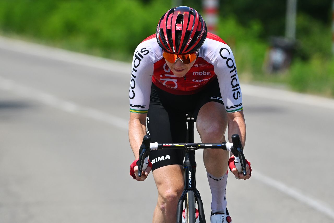 Sarah Roy on the attack during stage 3 of the Giro d'Italia Women