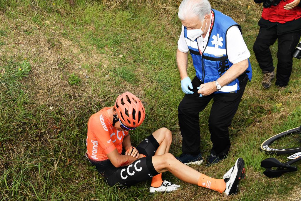 LEKUNBERRI SPAIN OCTOBER 21 Jan Hirt of Czech Republic and CCC Team Crash Injury Doctor Medical during the 75th Tour of Spain 2020 Stage 2 a 1516km stage from Pamplona to Lekunberri lavuelta LaVuelta20 La Vuelta on October 21 2020 in Lekunberri Spain Photo by David RamosGetty Images