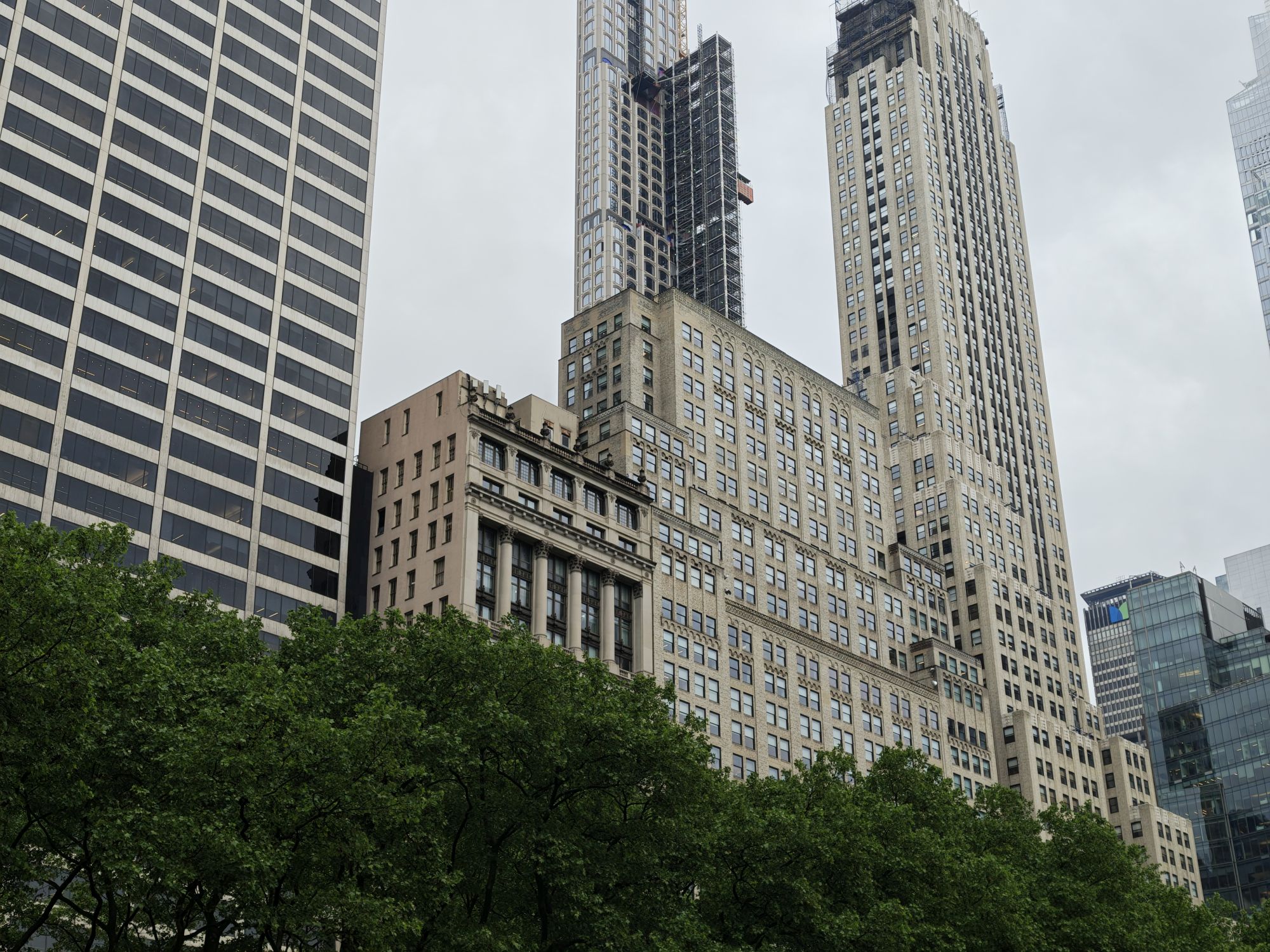 Motorola Razr Ultra 2025 zoom sample.