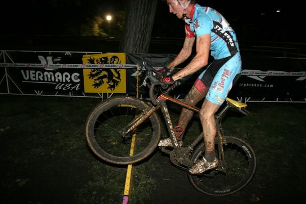 Andrew Dillman (Bob's Red Mill Cyclocross Team) makes quick work of the barriers.