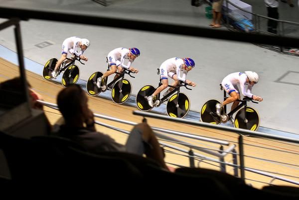 The Sky +HD team from Great Britain succumbed to the Australian's pressure, and settled for silver in the men's team pursuit.