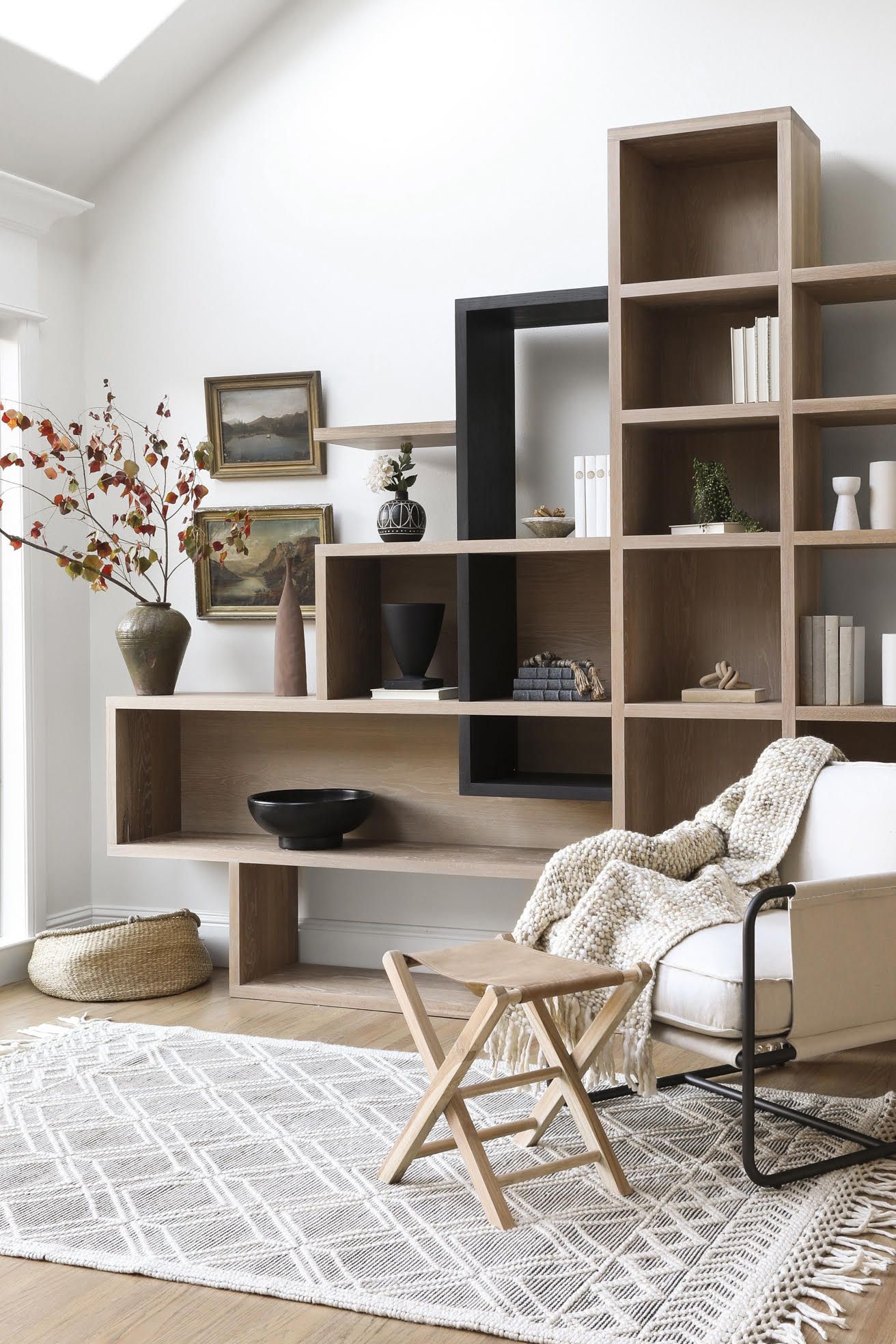 Minimalist Bookshelf Styling — 5 Simple Rules To Follow | Livingetc
