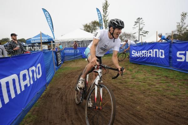 Mike Wissell (B2C2) got married immediately after the finish. His now wife is clearly an angel of some sort.