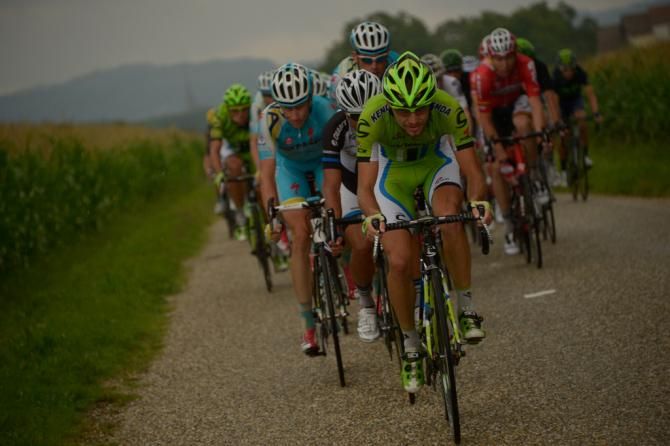 Jean-Marc Marino setting the tempo at the front of the peloton