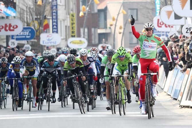 For the second straight year Alexander Kristoff (Katusha) won stage 3a in De Panne.