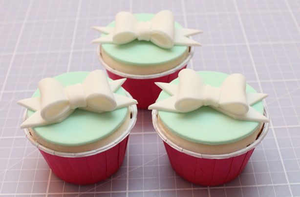 Bow cupcake decorations