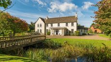 Moat-House-114.jpg