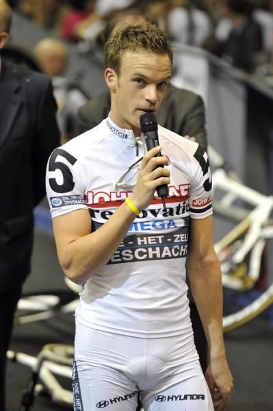 Iljo Keisse addresses the Gent crowd.