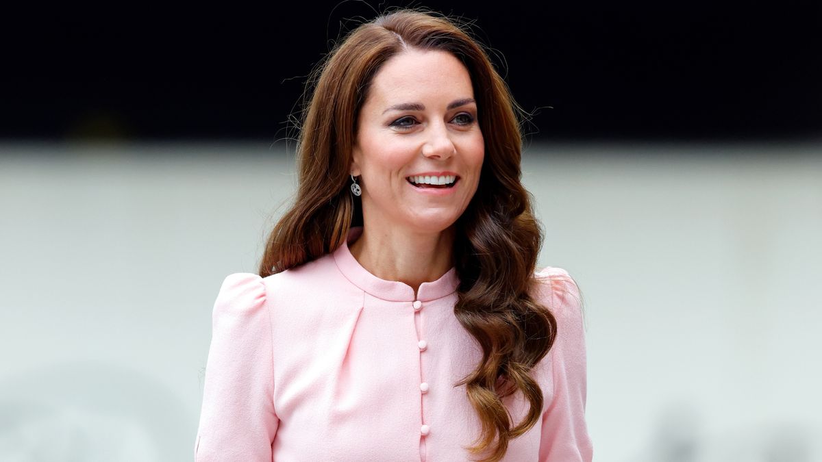 Kate Middleton apologises over photo 'editing' | Woman & Home