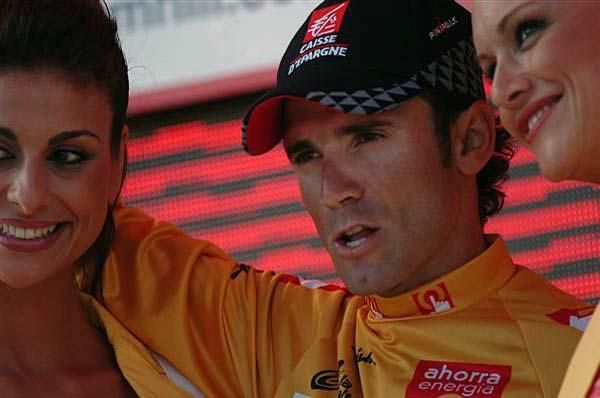 Race leader Alejandro Valverde (Caisse d'Epargne)