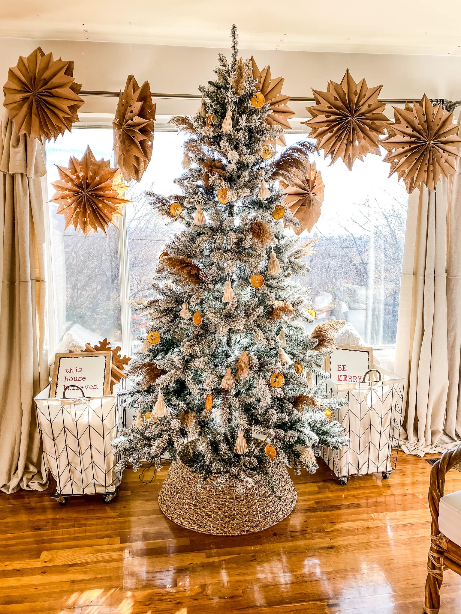 5 farmhouse Christmas tree ideas to steal from our favorite rustic