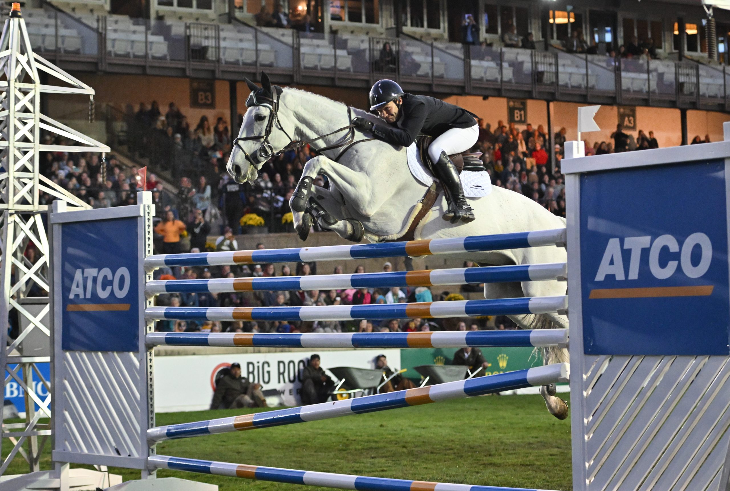 Brian Morton riding Crusador Z in the six-bar at Spruce Meadows