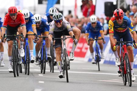 Grand Prix d'Isbergues-Pas de Calais 2023: Matteo Moschetti in sprint finish