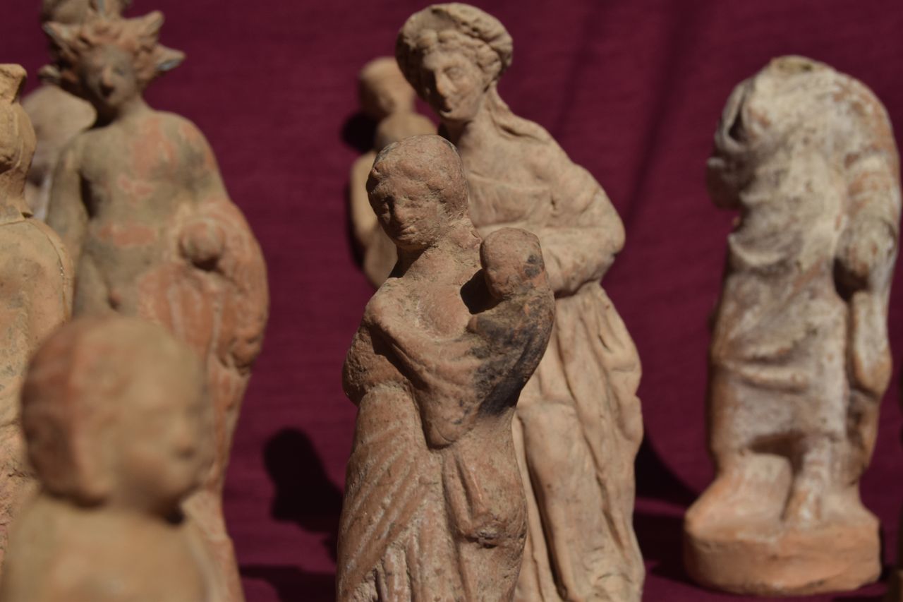The figurines included a mother and her child.
