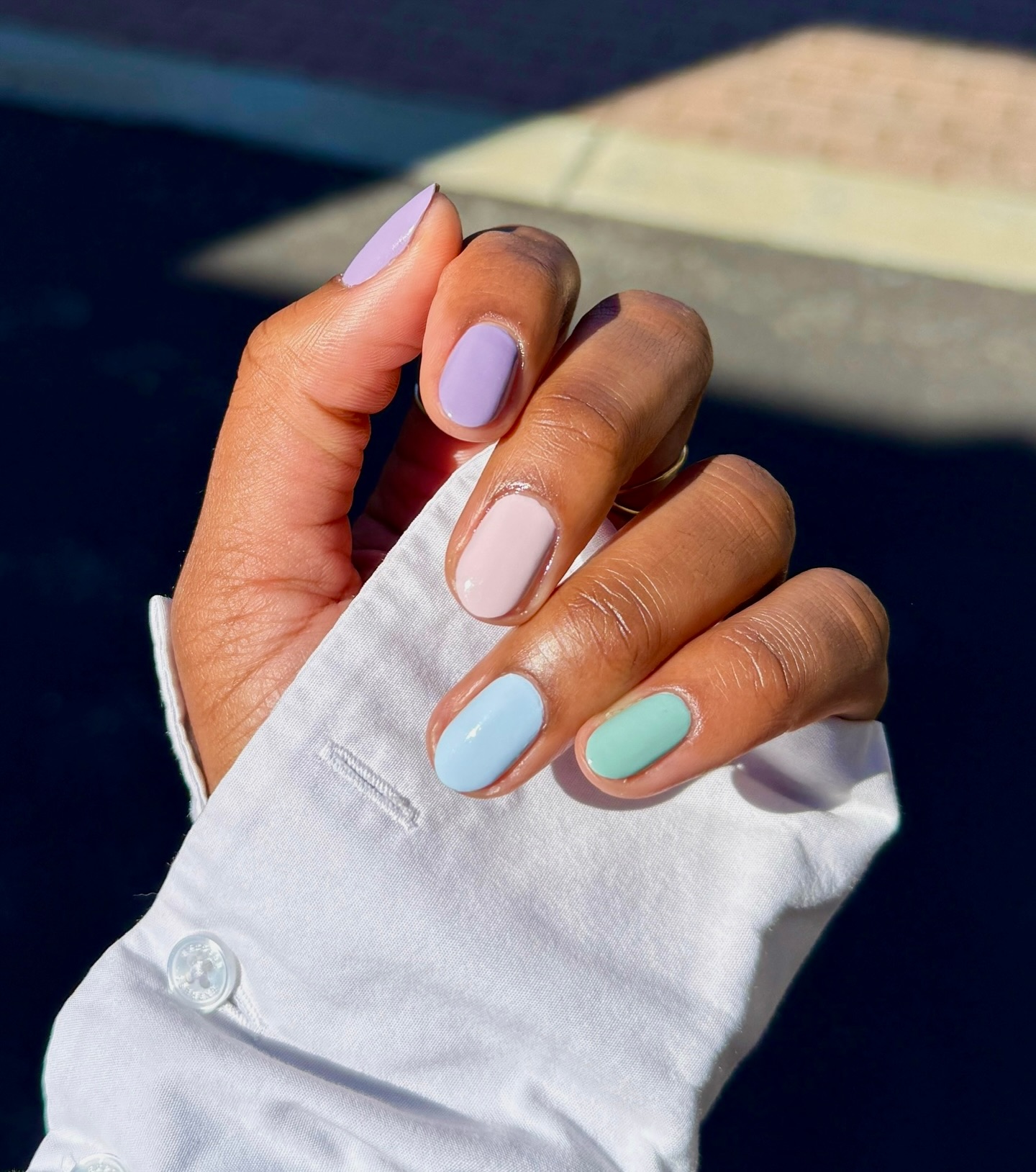 Pastel nails