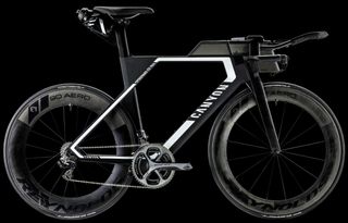 The new Speedmax CF SLX is 100% UCI legal when the triathlon accessories are removed
