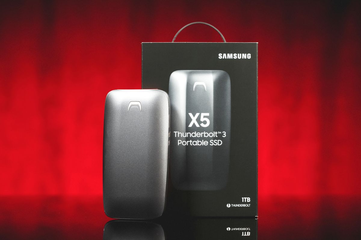 SAMSUNG (サムスン) X5 1TB ポータブル SSD Samsung 1TB Portable SSD X5 Review: Leading Edge Performance