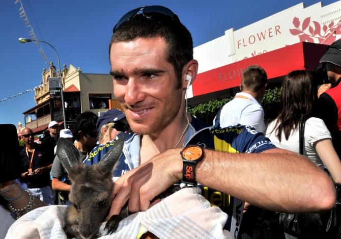Romain Feillu gets in on the joey photos