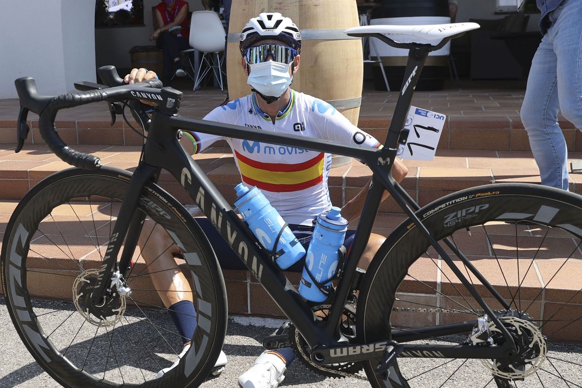 Alejandro Valverde awaits the start of stage 4 of the Vuelta a Burgos