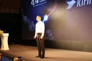 Ai Wei talks about the Kirin 960 chipset at a Huawei event in Shanghai.