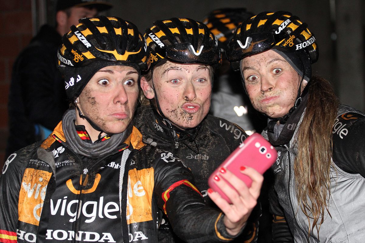 Selfie time for Anna Sanchis, Annette Edmondson and Eileen Roe