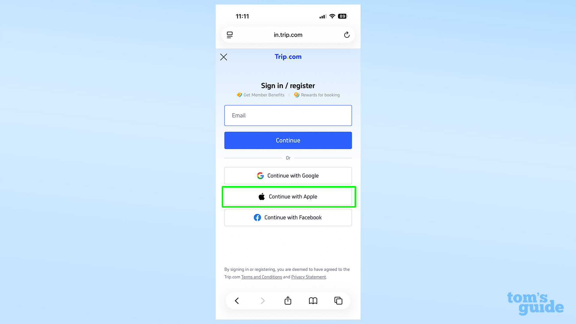 Selecting continue with Apple on trip dot com sign in