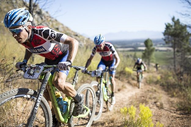 Darren Lill (Team USNPurefit) takes up the chase