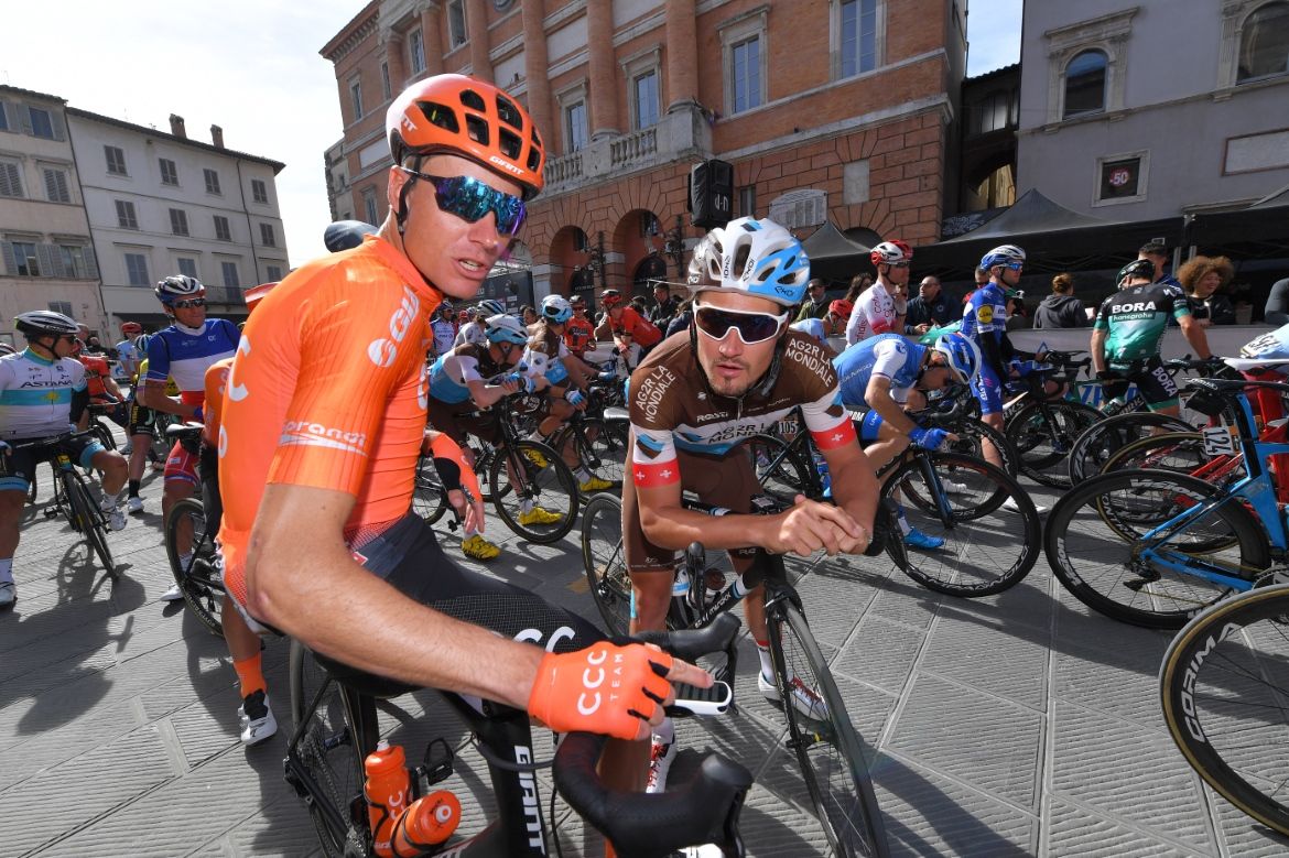Silvan Dilier and Michael Schar wait for the start