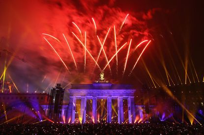 Germany celebrates 25th anniversary of the Berlin Wall's fall with balloon release, concert