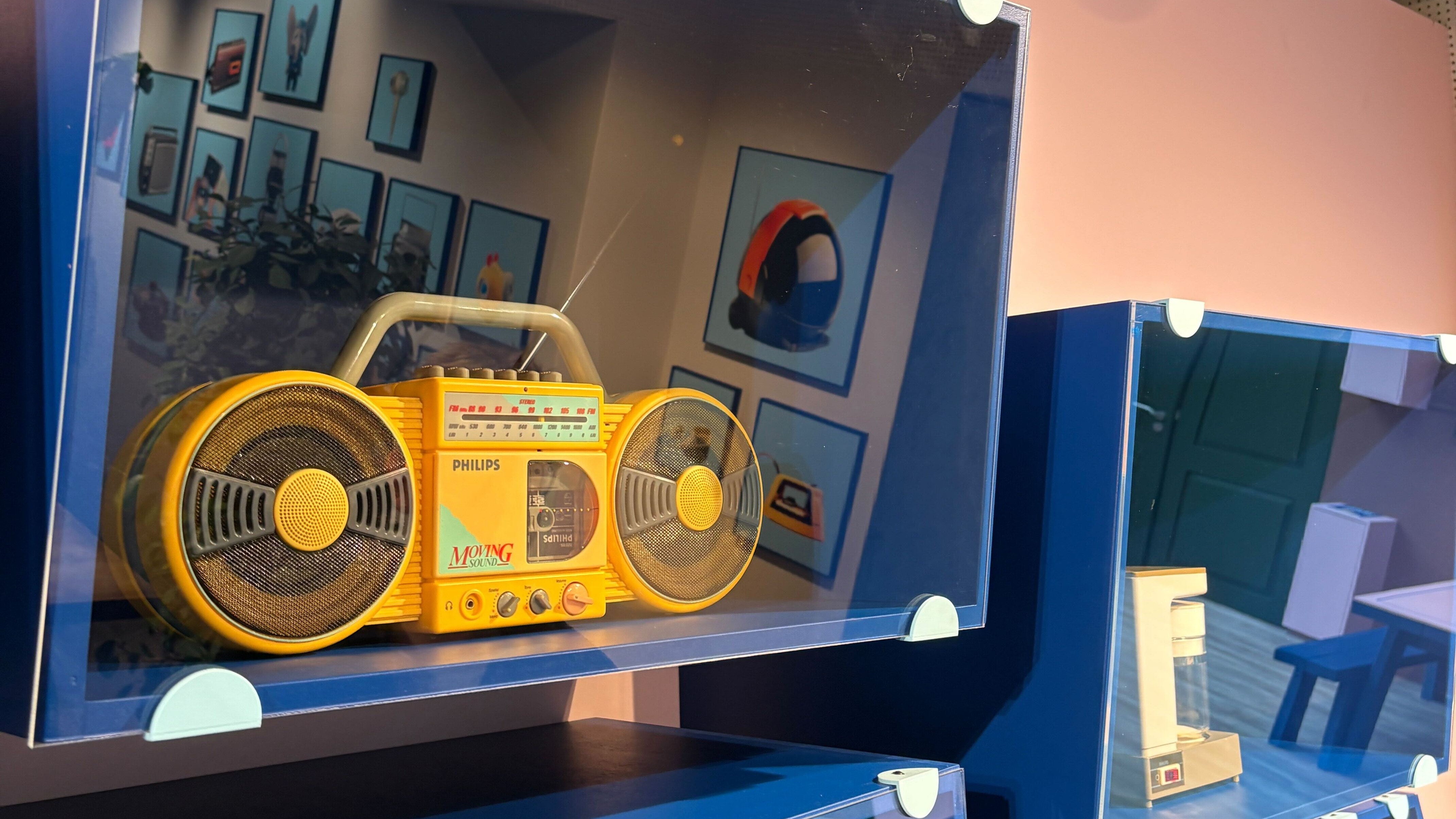 Philips D 8007 The Roller radio in yellow