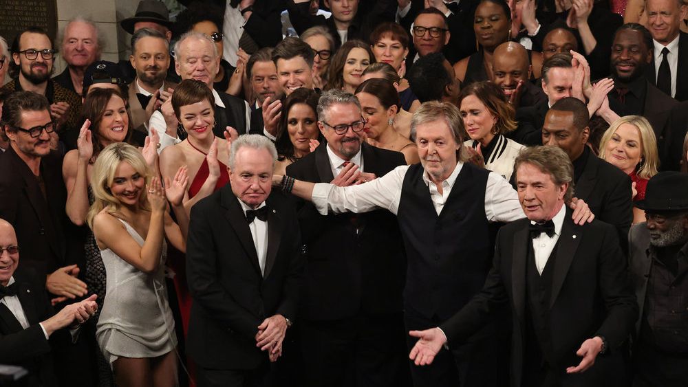 Lorne Michaels surrounded by guests during the &quot;Goodnights &amp; Credits&quot; for &quot;SNL 50: The Anniversary Special&quot;