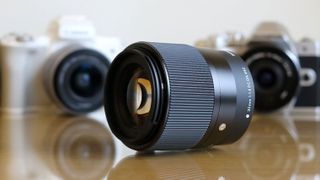 Sigma 30mm f/1.4 DC DN | C review