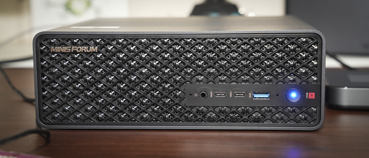 Minisforum MS-S1 Max 