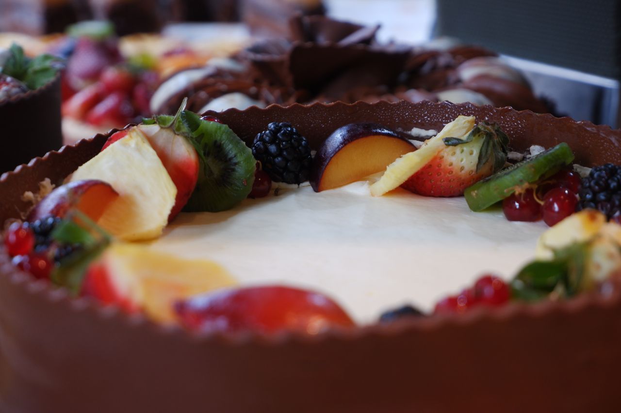 The flip-up screen makes it easy to get a good angle for food photography, and the touch-focus/touch-shot option helps you get the focus right