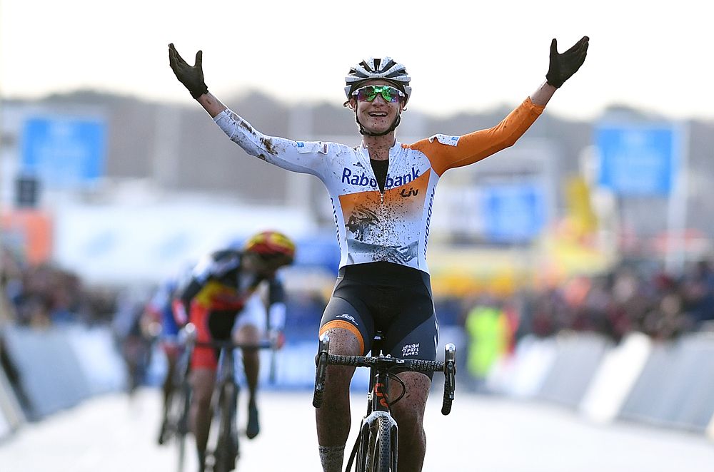 Marianne Vos claims the World Cup in Zolder