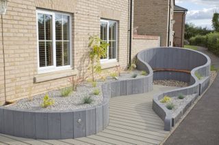 front garden wall ideas using curved walls with an integrated bench