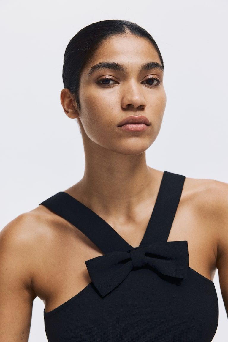 Bow-Detail Top